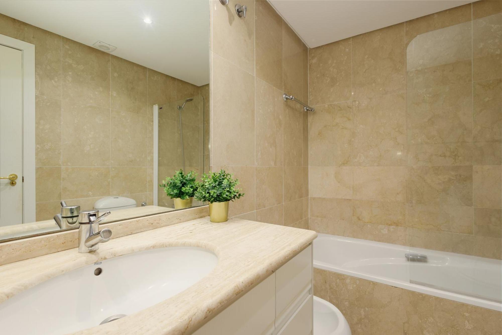 Apartment Cozy Apartment, With Mountain Views And Large Private Terrace, On The Golden Mile, Marbella