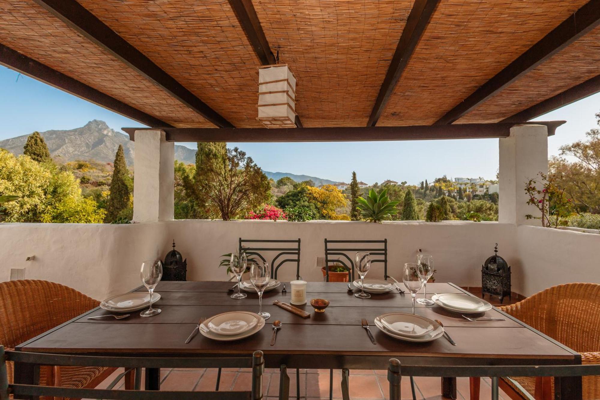 Apartment Cozy Apartment, With Mountain Views And Large Private Terrace, On The Golden Mile, Marbella