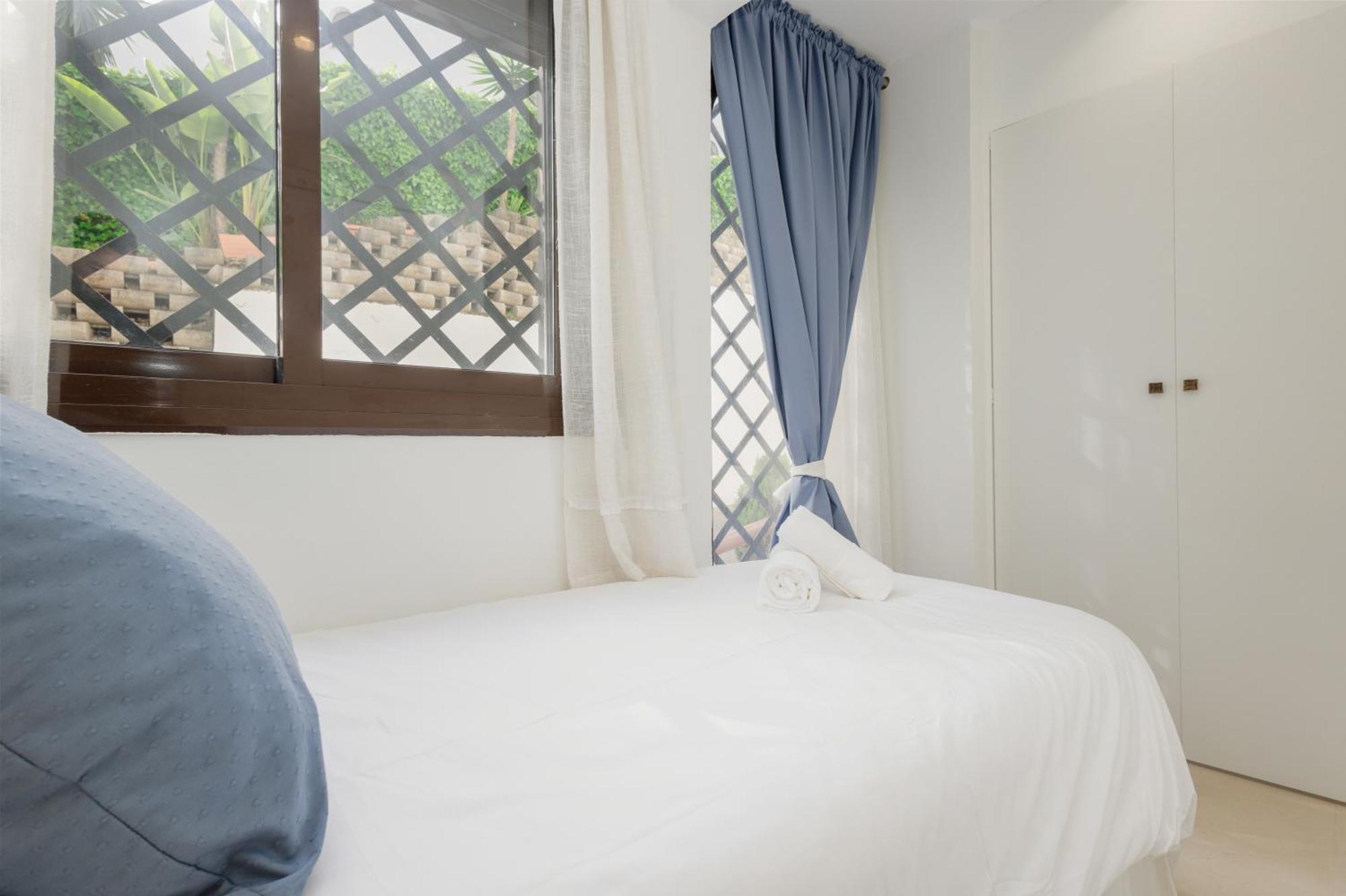 Apartment Cozy Apartment, With Mountain Views And Large Private Terrace, On The Golden Mile,